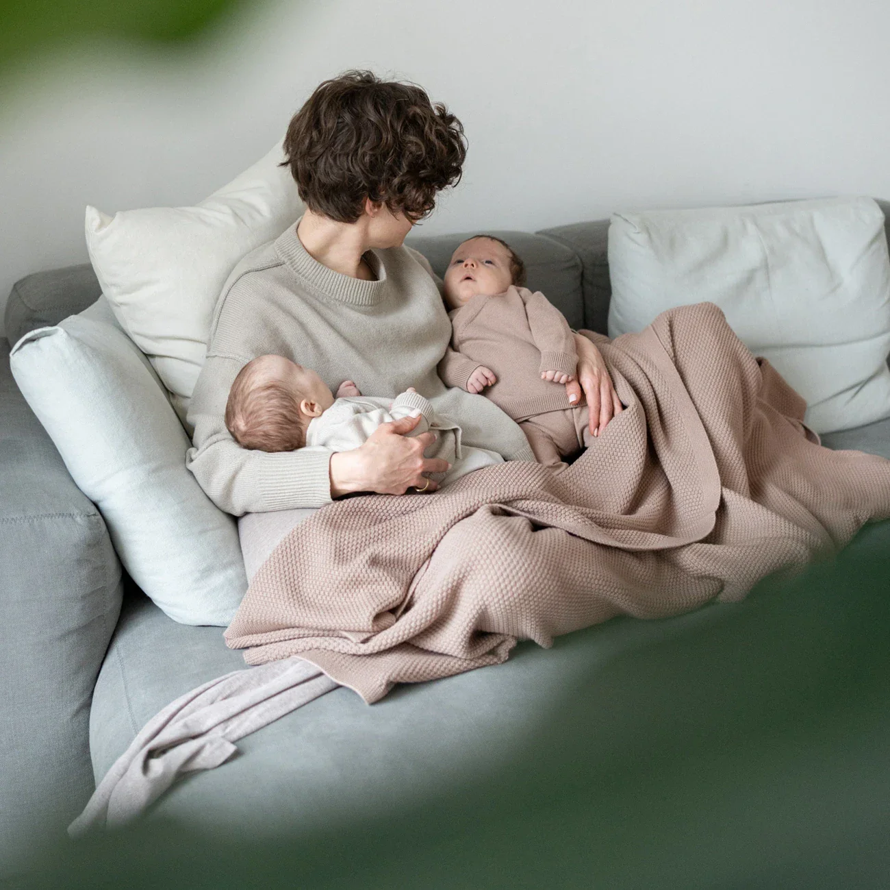 THE WOOLLY FAMILY BLANKET - cappuccino - Image 8