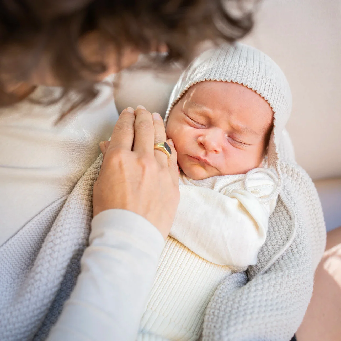 THE WOOLLY BABY HAT - cappuccino - Image 3