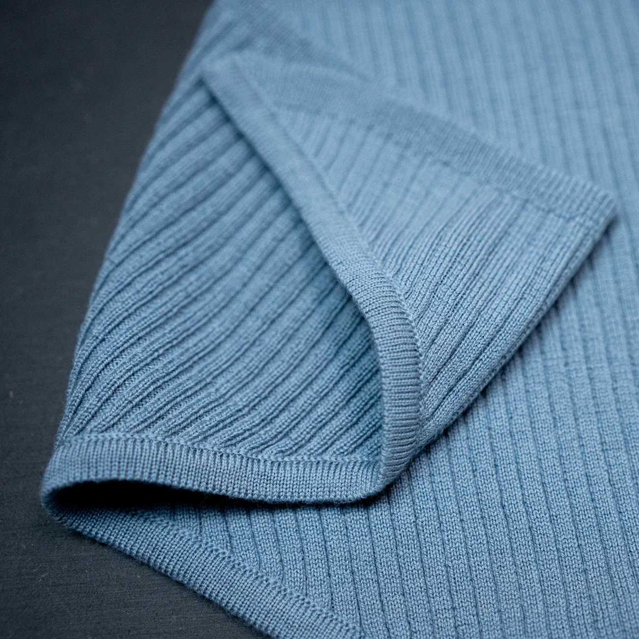 THE WOOLLY TRIANGLE SCARF SMALL - blue - Image 10