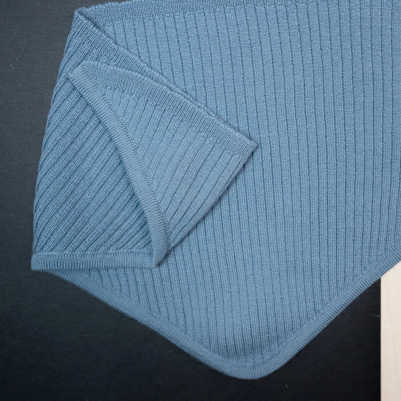 THE WOOLLY TRIANGLE SCARF SMALL - blue - Image 9