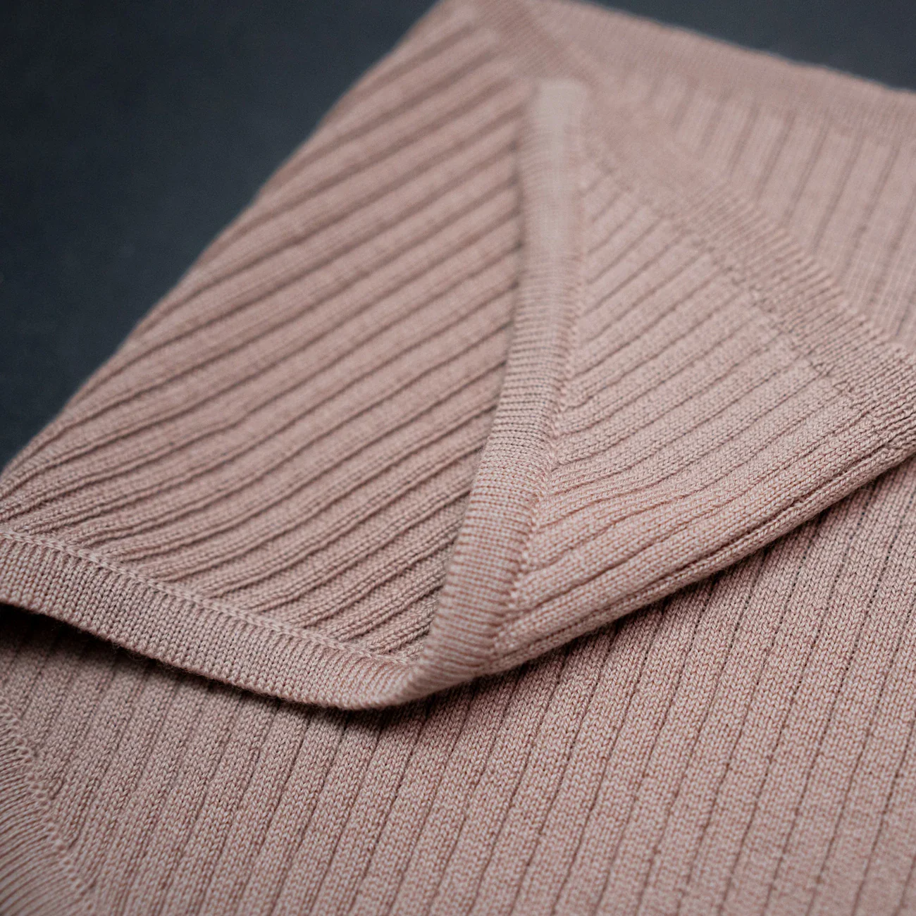 THE WOOLLY TRIANGLE SCARF SMALL - cappuccino - Image 6