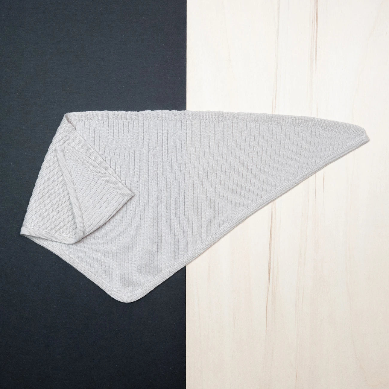 THE WOOLLY TRIANGLE SCARF SMALL - sand - Image 3