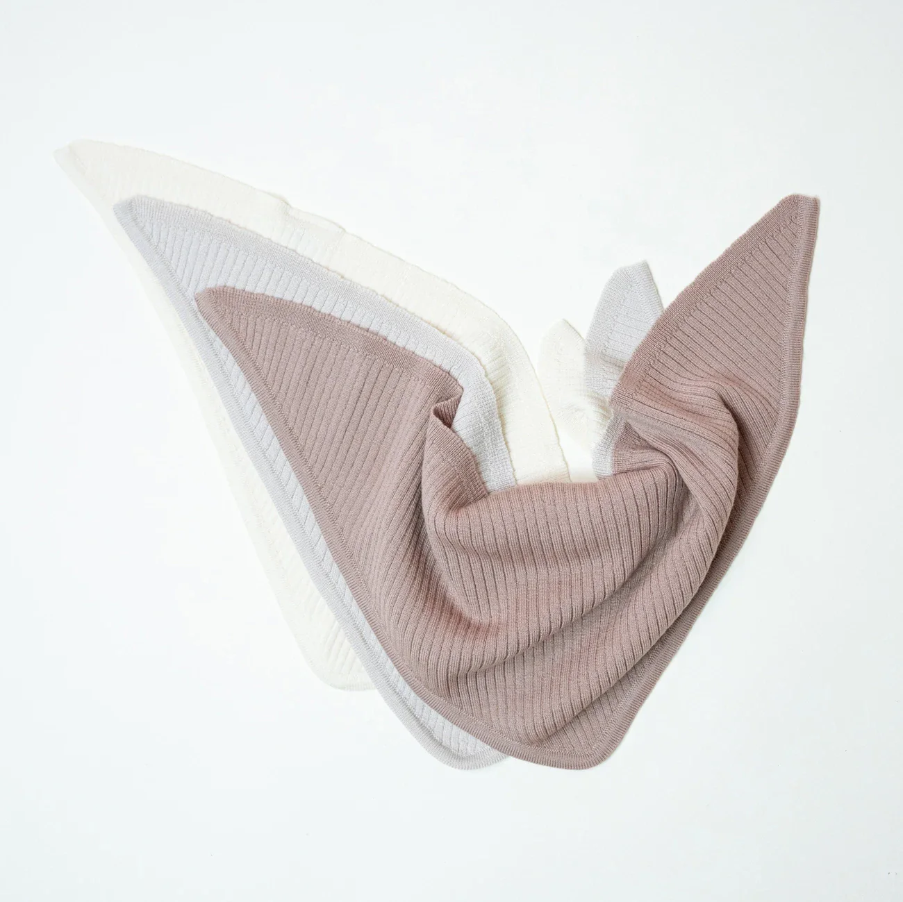 THE WOOLLY TRIANGLE SCARF SMALL - pure - Image 5